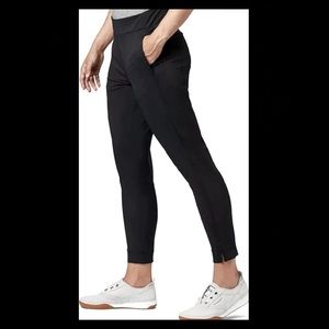 NWT COLUMBIA WOMEN FIRWOOD CROSSING BLACK TRAVEL CASUAL DRESS ATHLEISURE PANT XS
